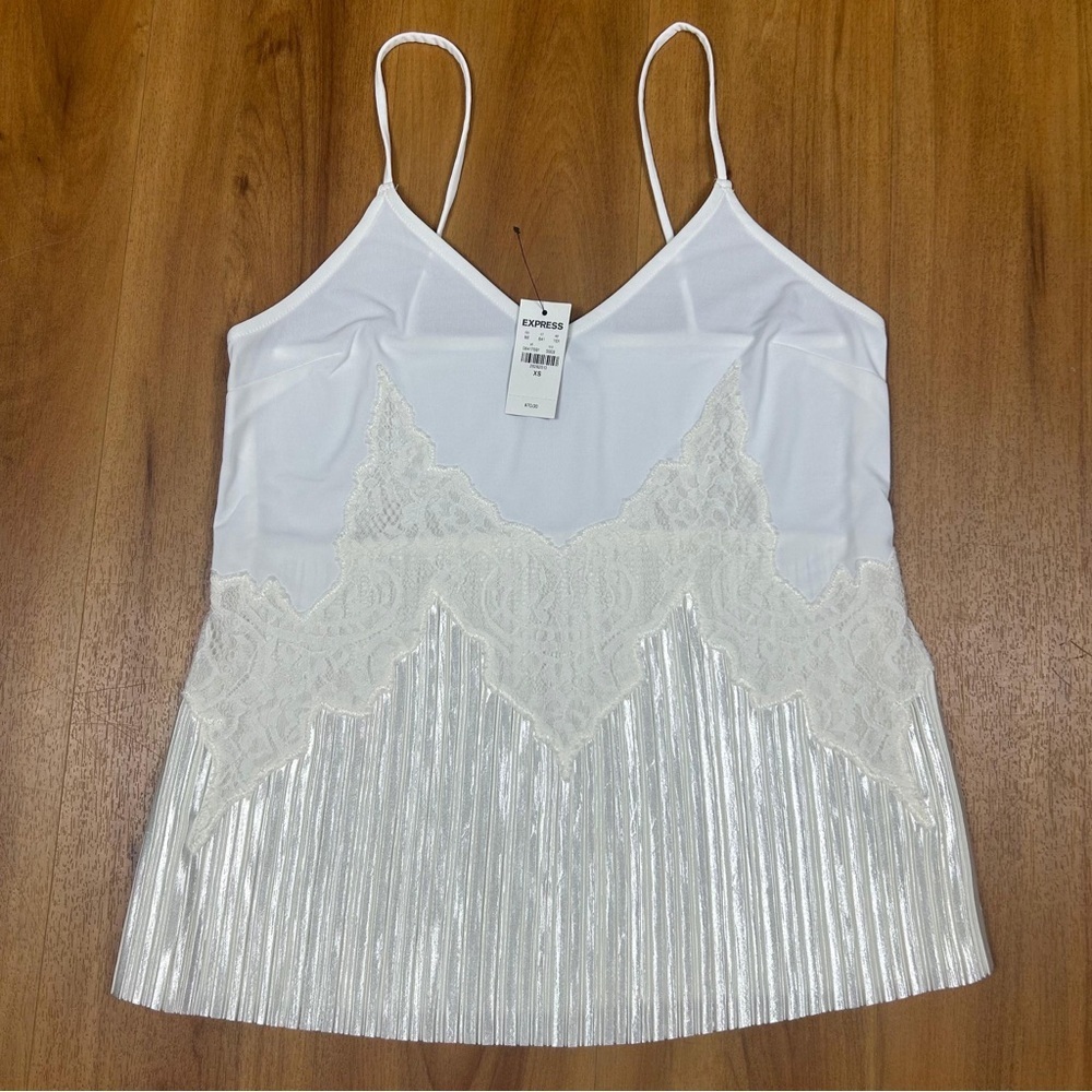 Express Women’s White Blouse V-Neck Sleeveless Size XS